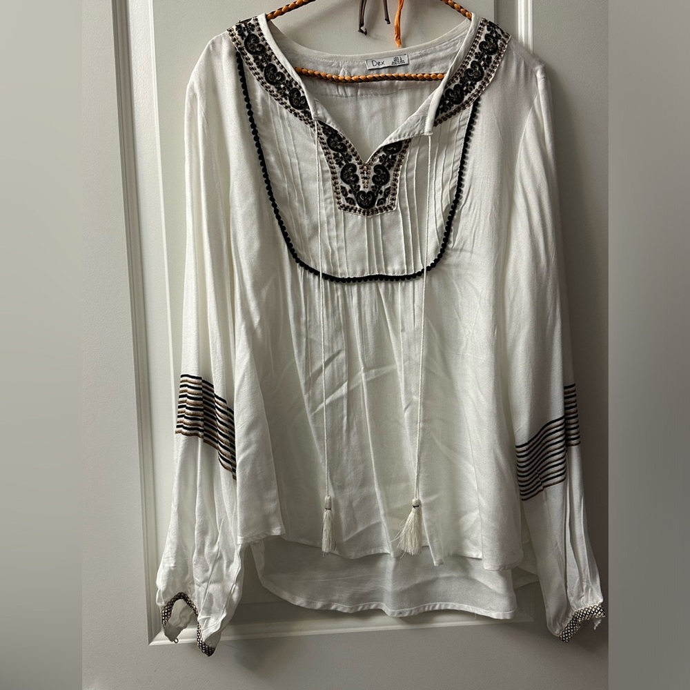 Boho embroidered shirt. Size L.